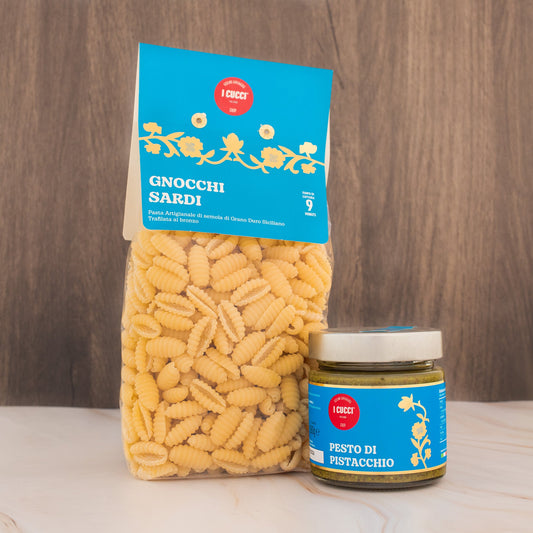Bundle Ricetta: Gnocchi Sardi al Pesto di Pistacchi con Scaglie di Ricotta Salata e Pomodorini Confit